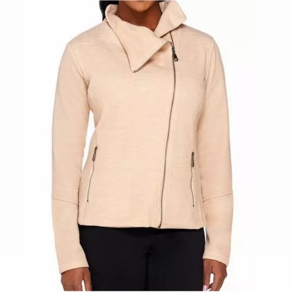 LISA RINNA - Picture 1 of 3